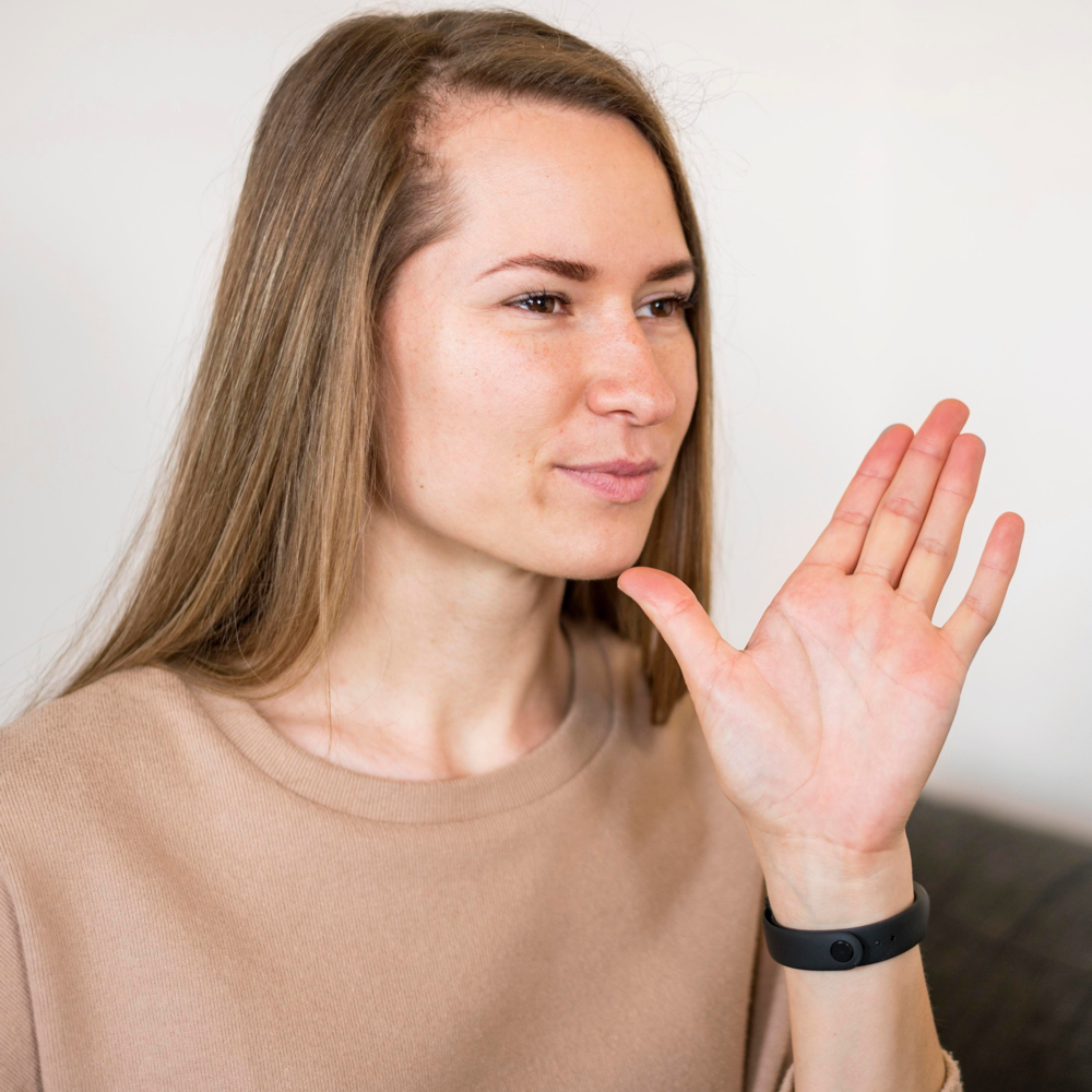 woman using sign language